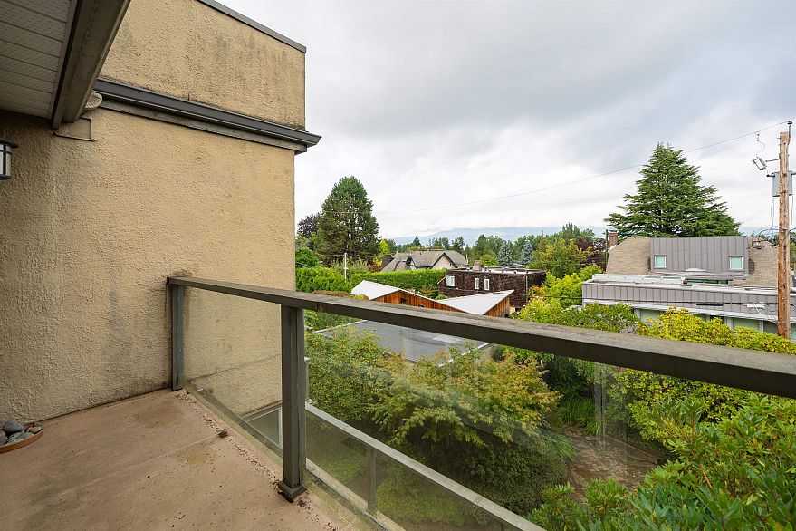 4333 Locarno Crescent