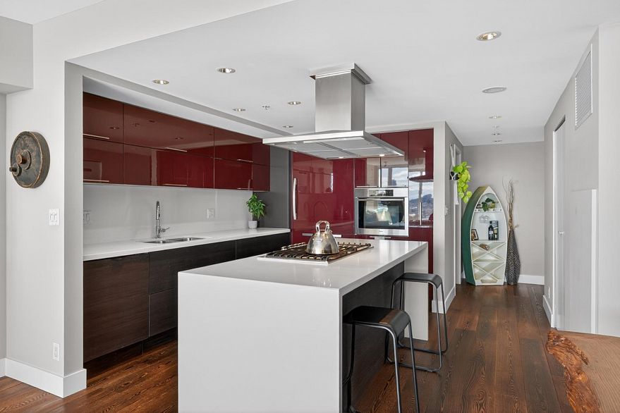 2503 8 Smithe Mews