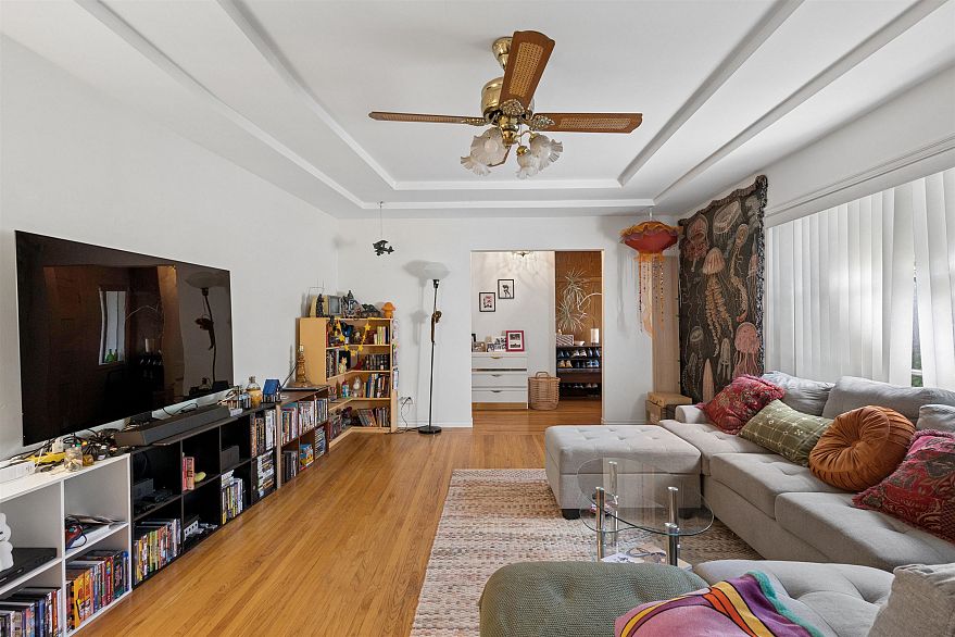 1441 W 49th Avenue