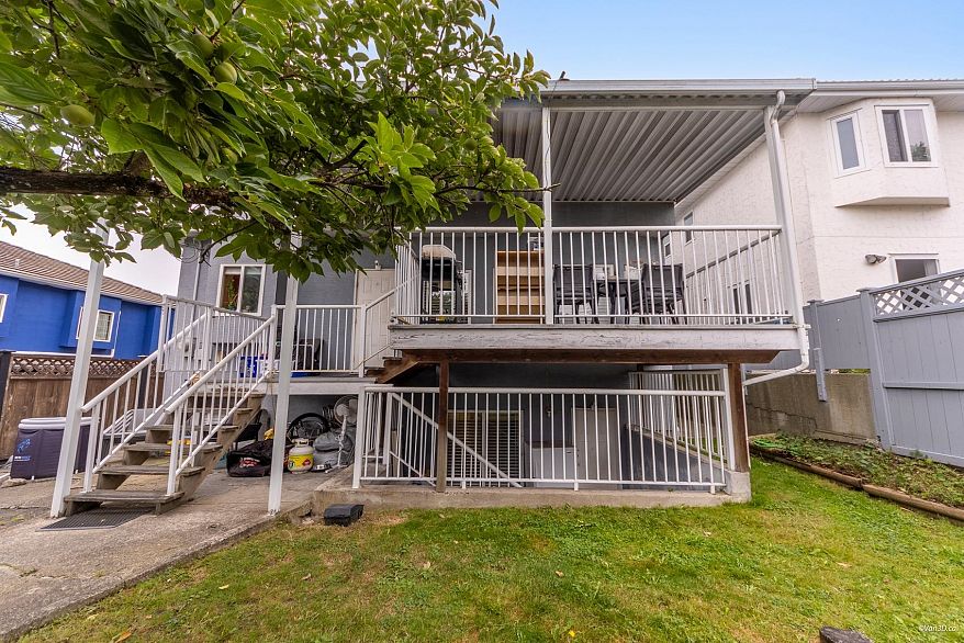 3207 Vimy Crescent