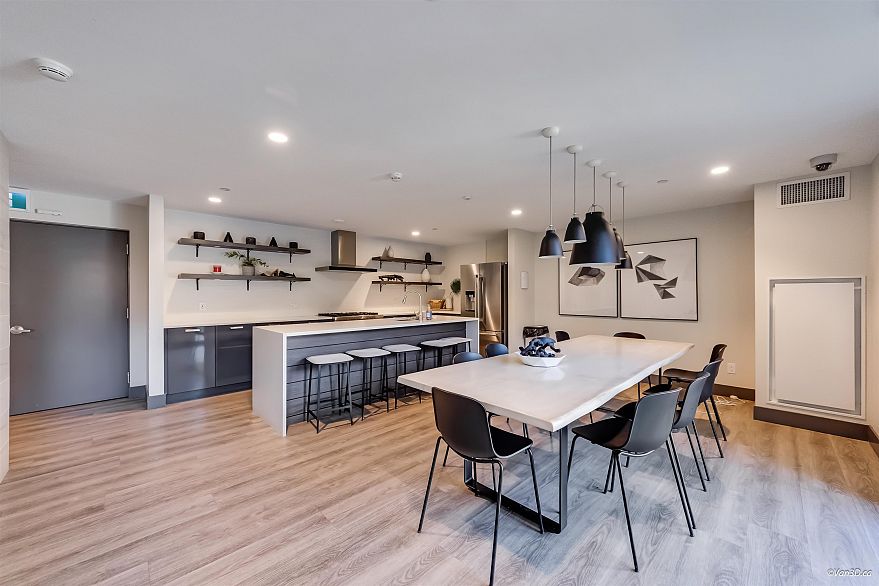409 3581 E Kent Avenue North