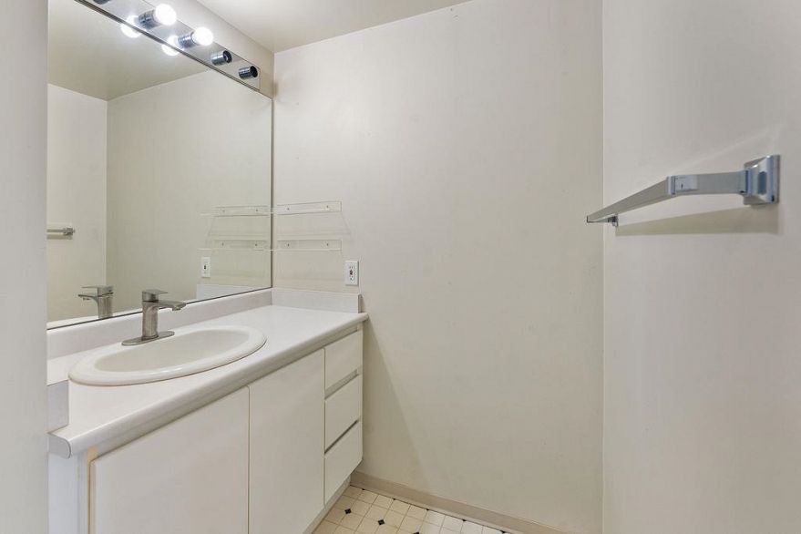1408 5189 Gaston Street