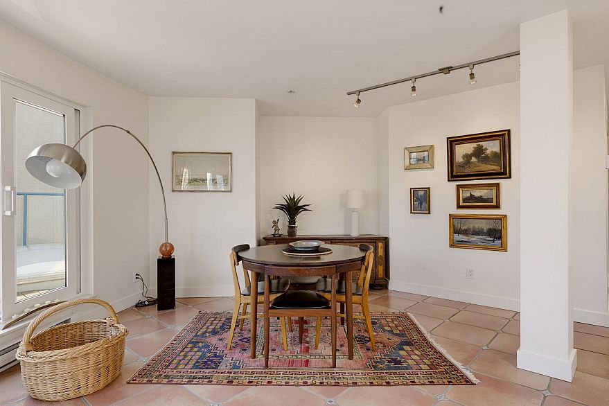P1 1038 W 7th Avenue