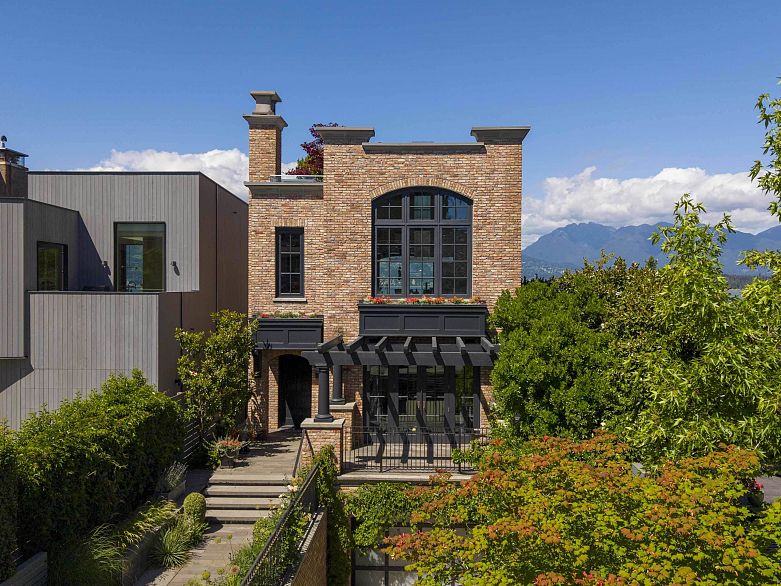 3305 Point Grey Road
