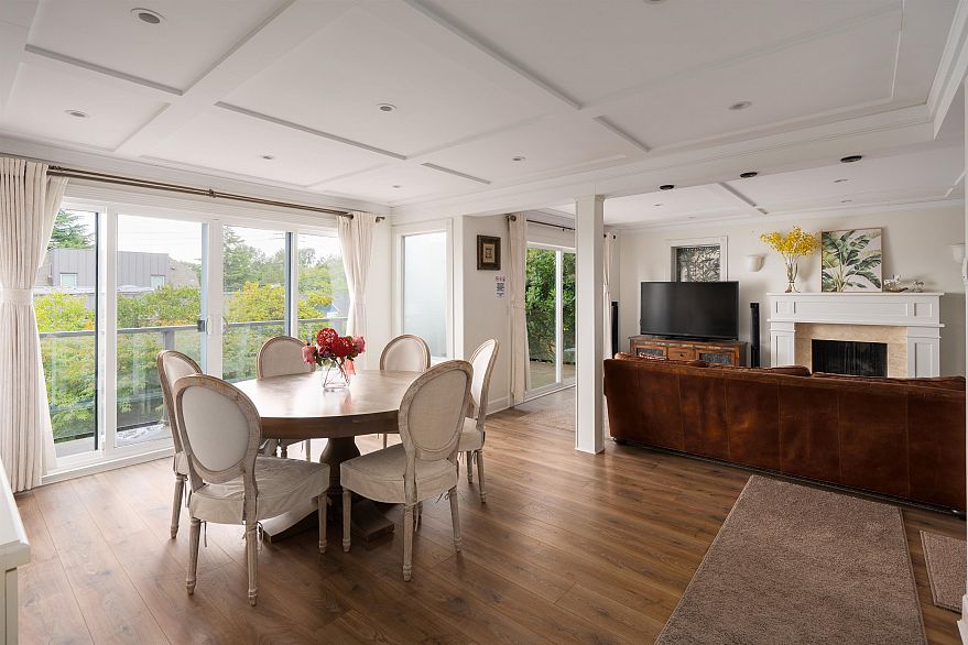 4333 Locarno Crescent