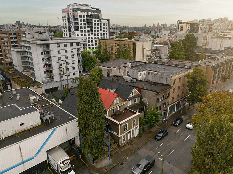522 E Cordova Street
