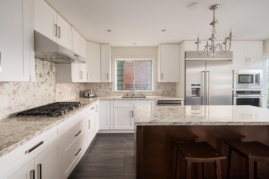 4333 Locarno Crescent