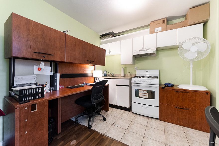 3207 Vimy Crescent