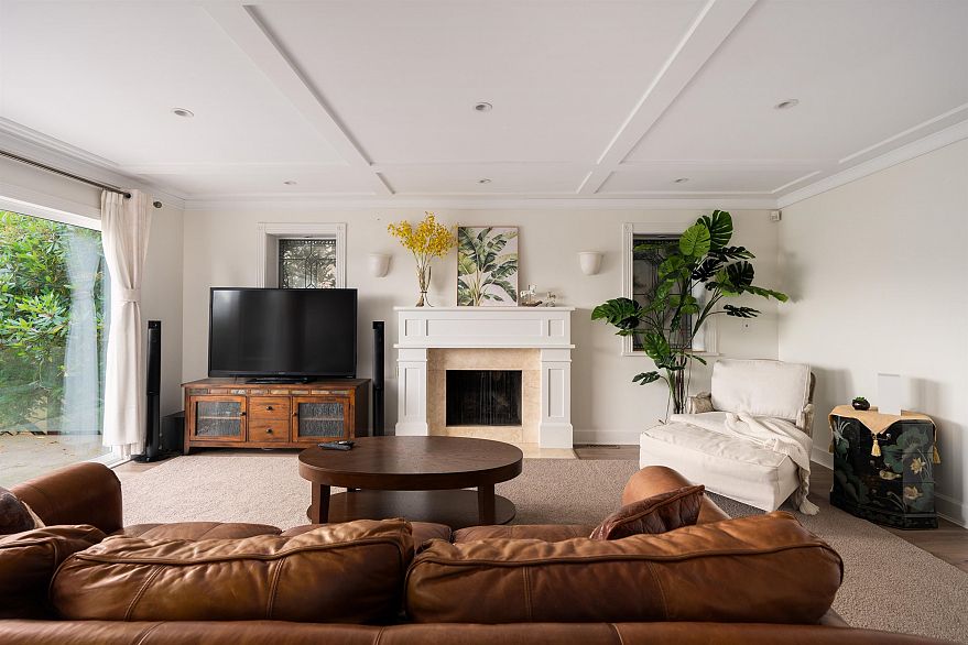 4333 Locarno Crescent