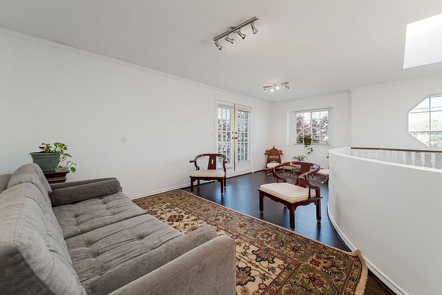 6522 Holly Park Drive