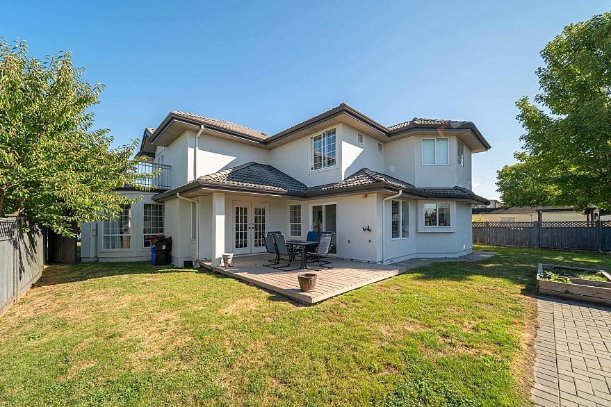 6522 Holly Park Drive