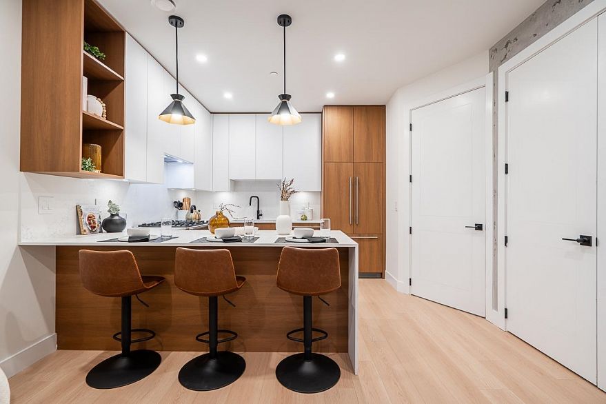 2 3638 Normandy Drive