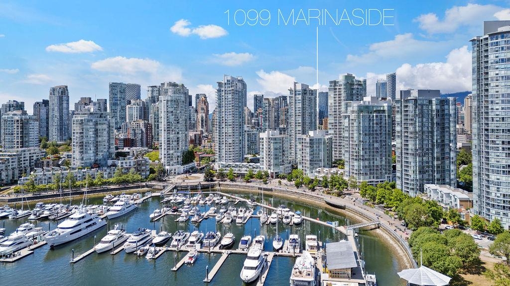 501 1099 Marinaside Crescent