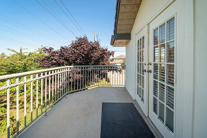 6522 Holly Park Drive