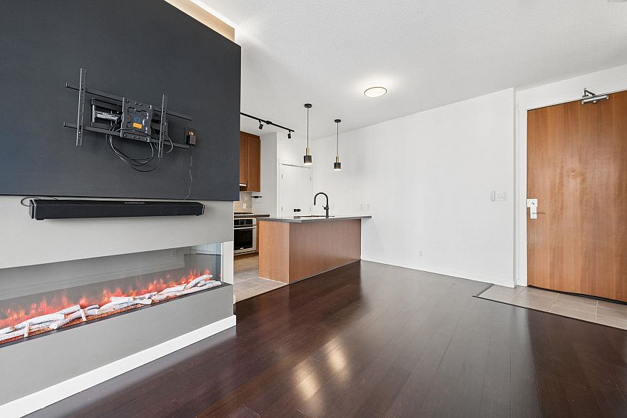 2007 1189 Melville Street
