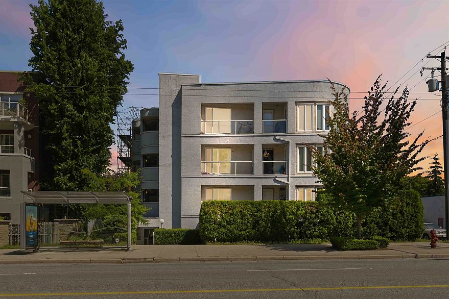 402 3505 W Broadway