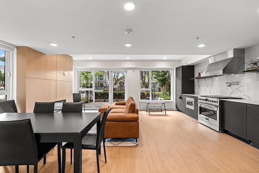410 2235 E Broadway