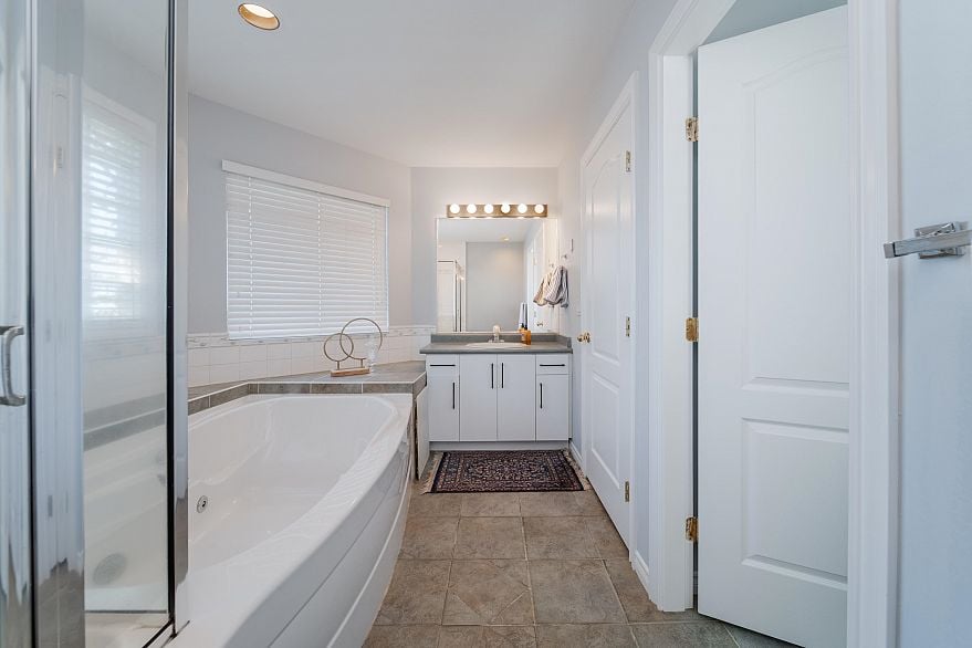 6522 Holly Park Drive