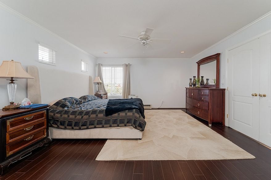 6522 Holly Park Drive