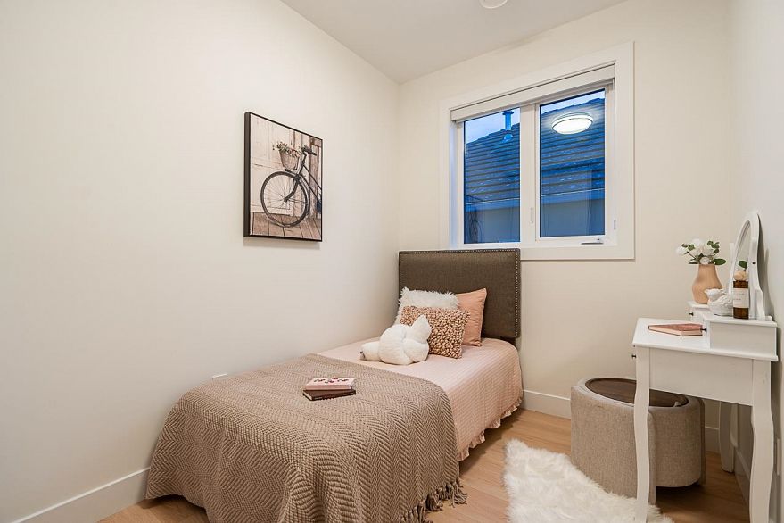 4 3638 Normandy Drive