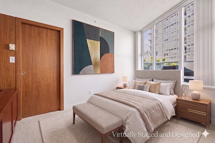 501 1099 Marinaside Crescent