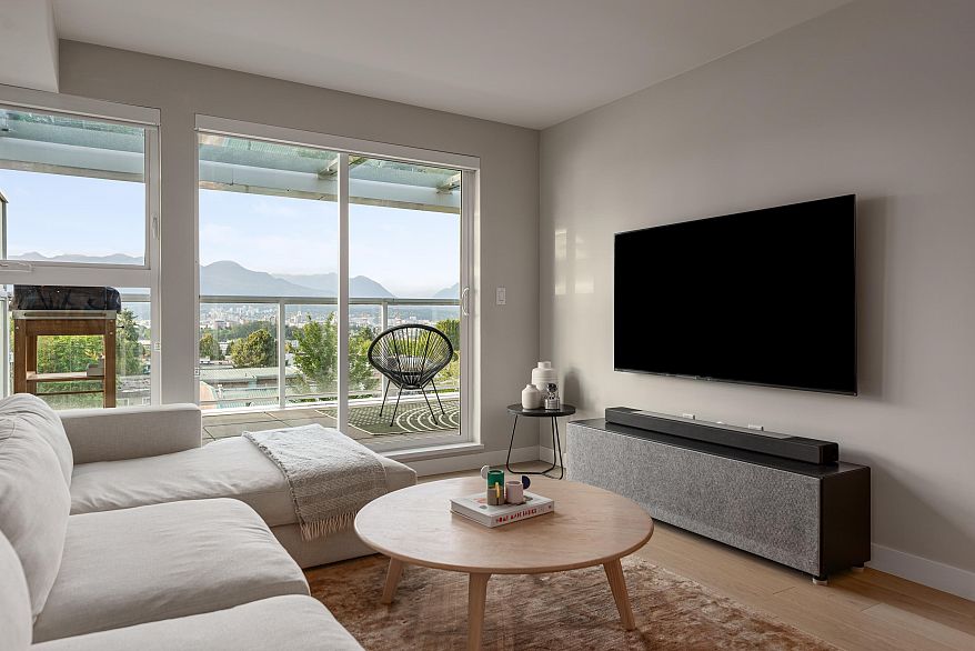 406 2508 Fraser Street