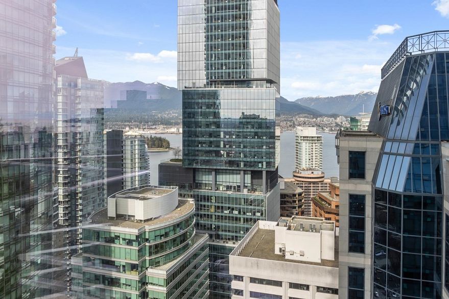 3302 1111 Alberni Street