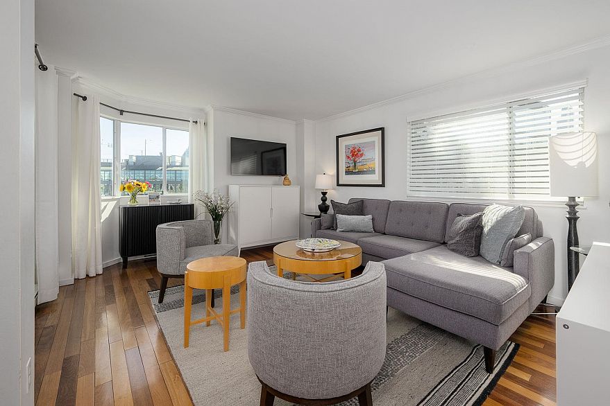 607 1508 Mariner Walk