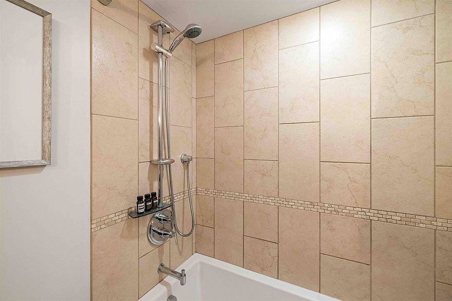 708 22 E Cordova Street
