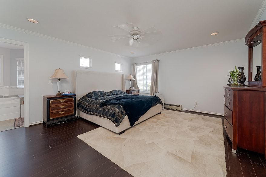6522 Holly Park Drive