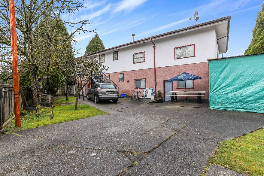 3390 Nanaimo Street