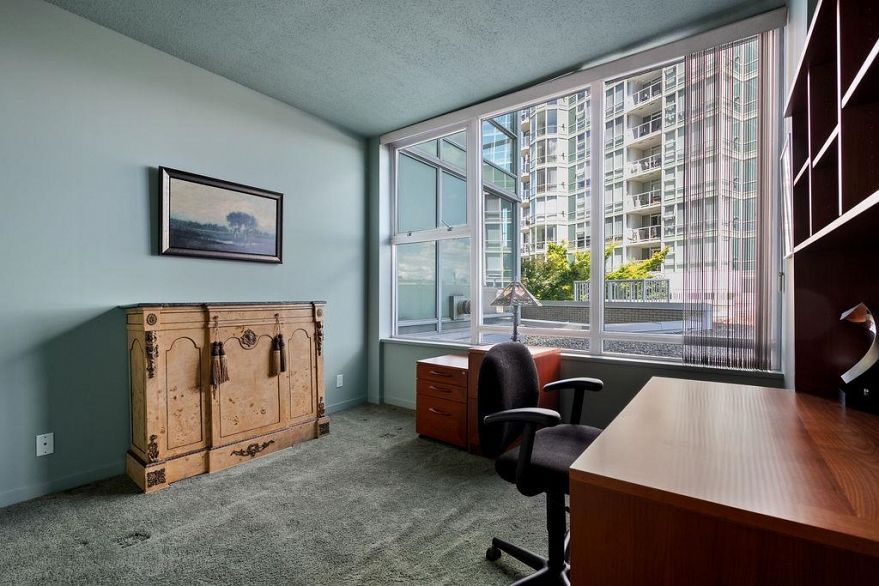 501 1099 Marinaside Crescent