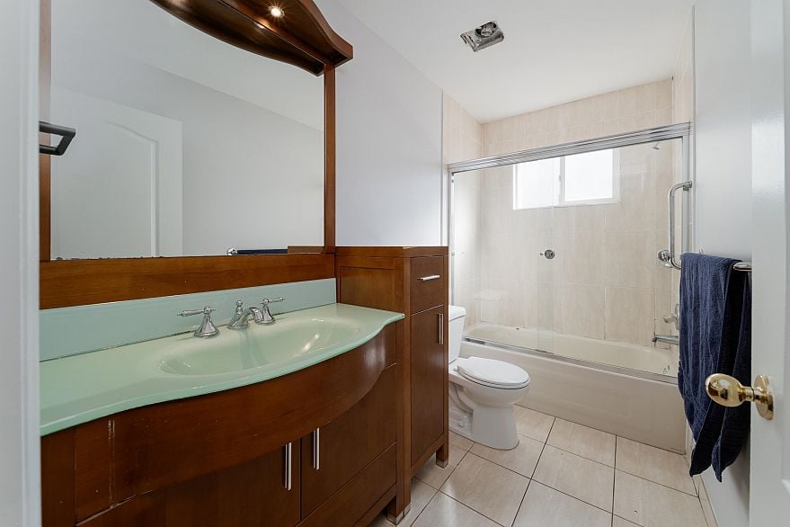 6522 Holly Park Drive