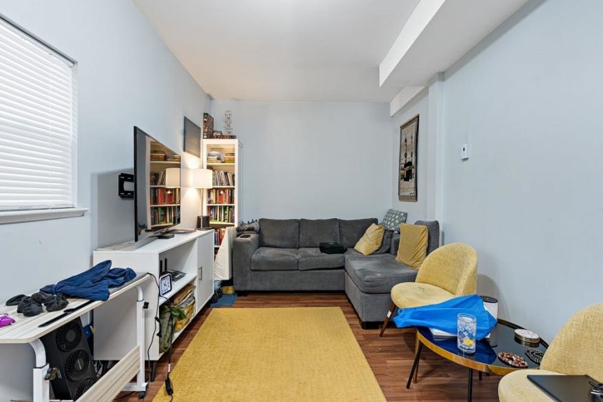328 E 49th Avenue