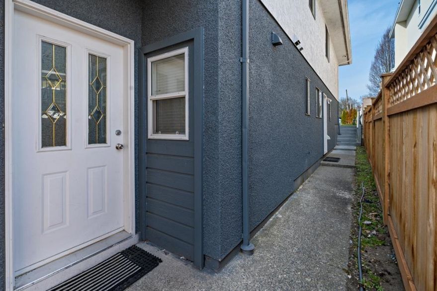 328 E 49th Avenue