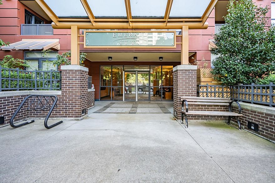 406 5288 Melbourne Street