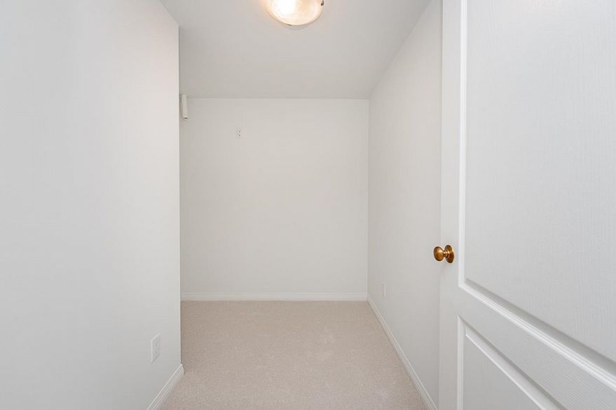 405 688 Fairchild Road