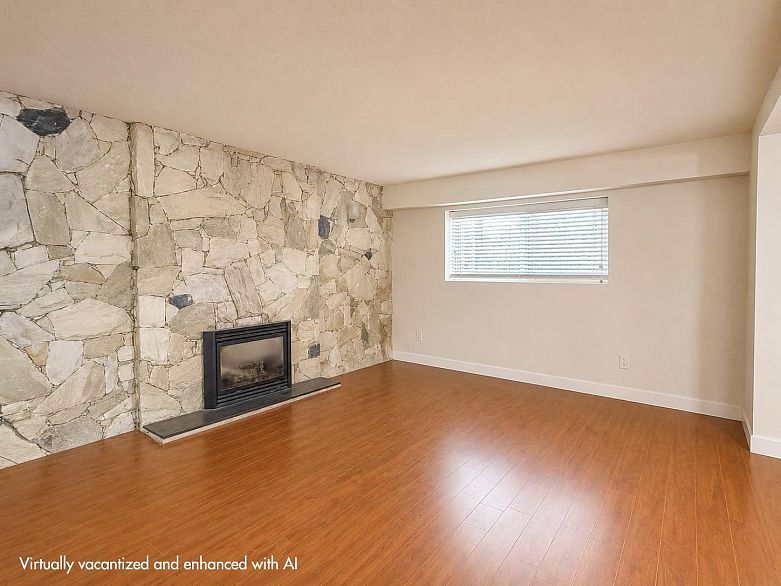 2576 Wall Street