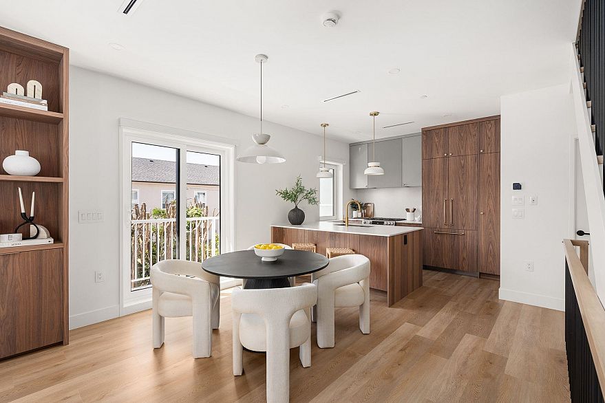 SL 1 2333 E 54th Avenue