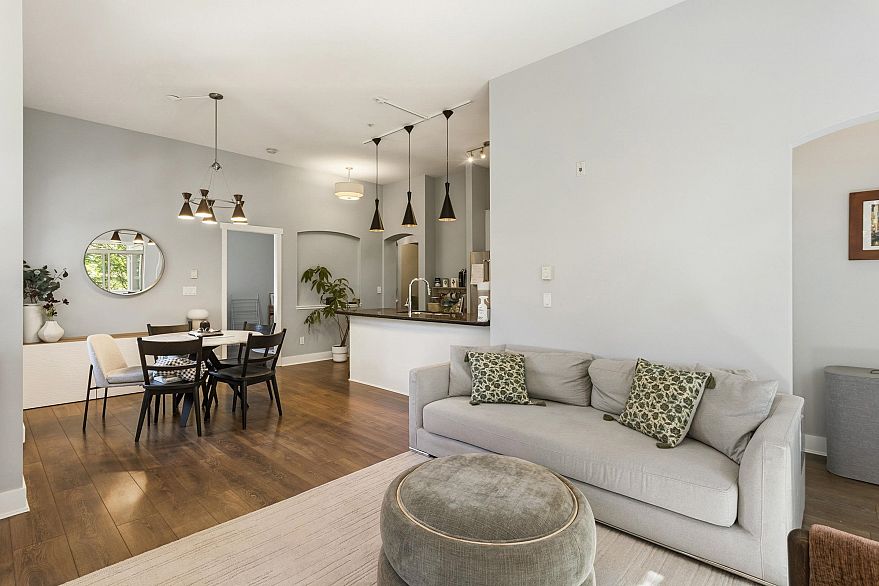 2408 4625 Valley Drive