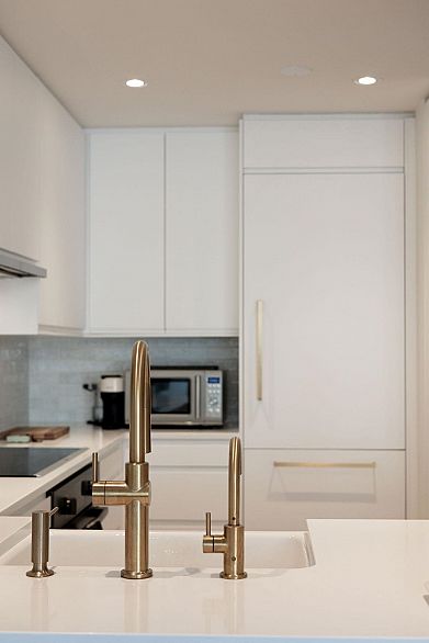 PH 409 1859 Spyglass Place