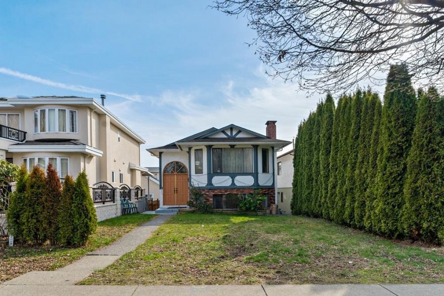 328 E 49th Avenue