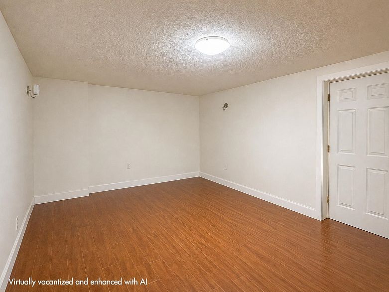 2576 Wall Street