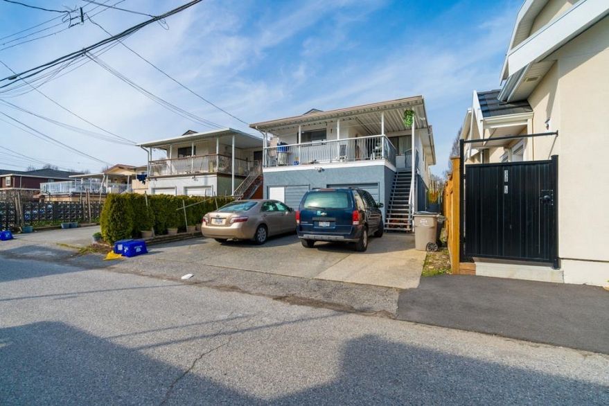 328 E 49th Avenue