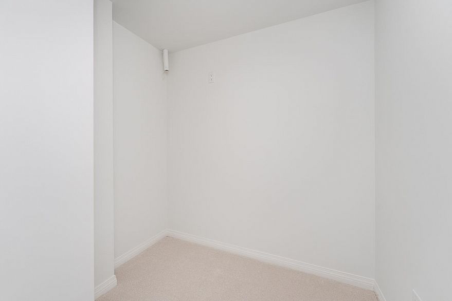 405 688 Fairchild Road