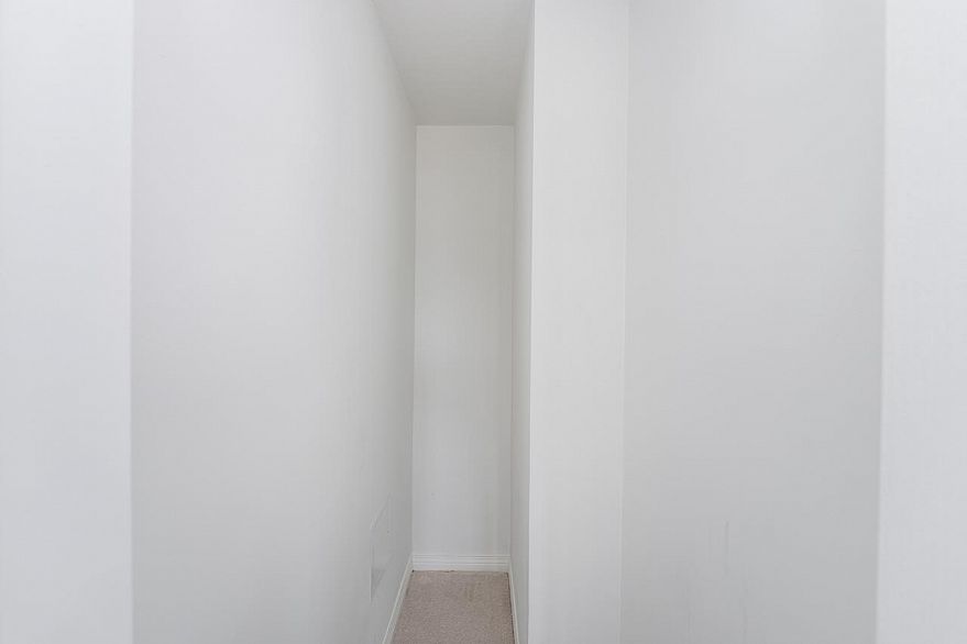 405 688 Fairchild Road