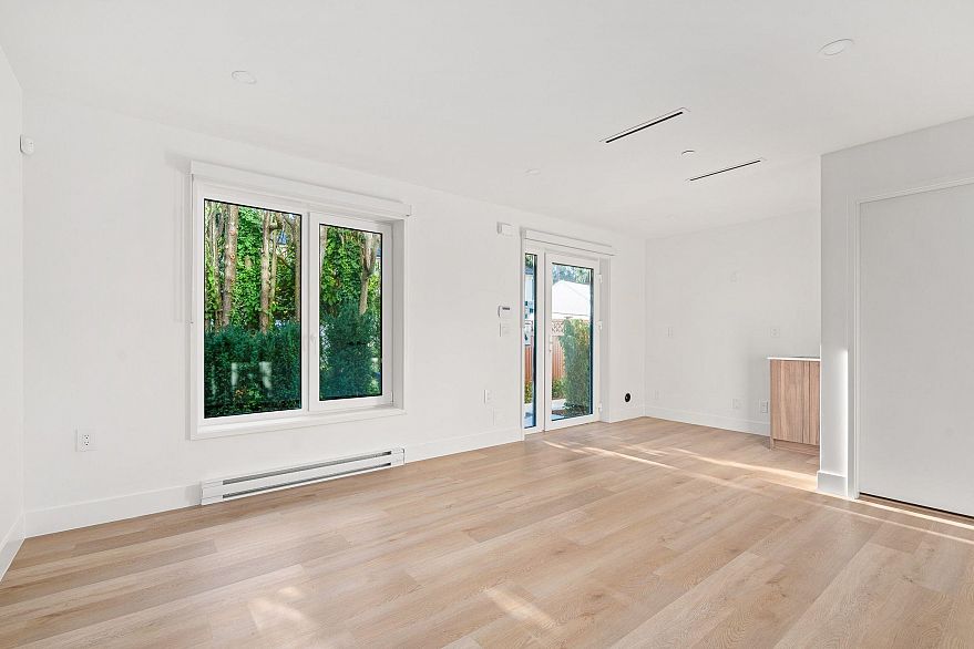 SL 1 2333 E 54th Avenue