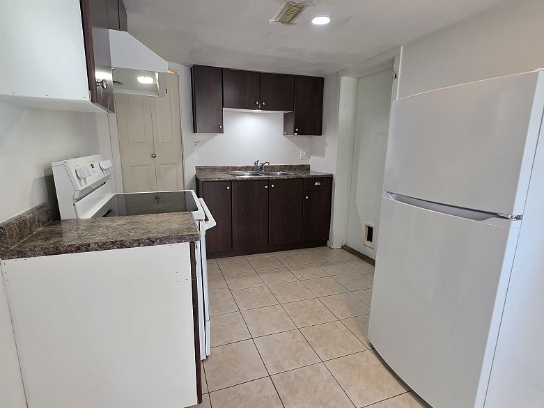 149 E 47th Avenue