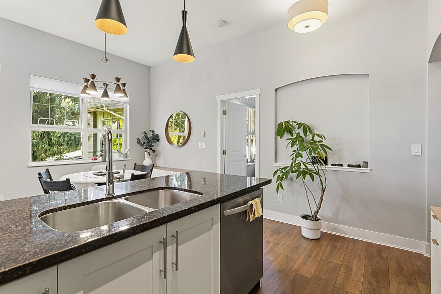 2408 4625 Valley Drive
