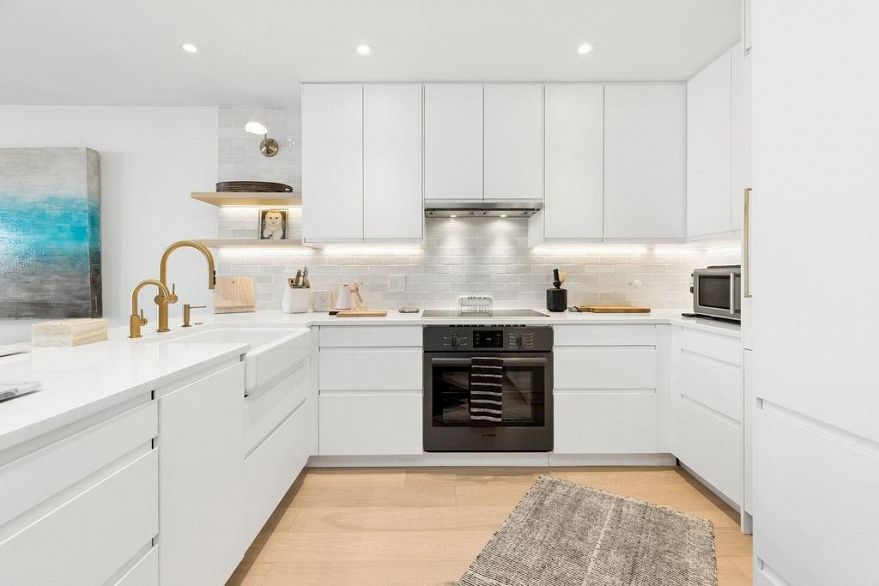 PH 409 1859 Spyglass Place